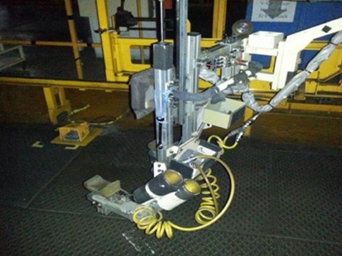 Door On/Off Manipulator