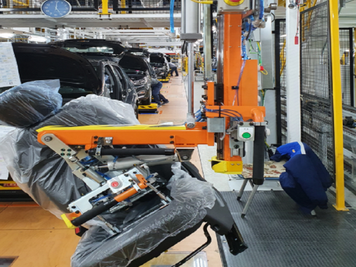 Front Seat Manipulator